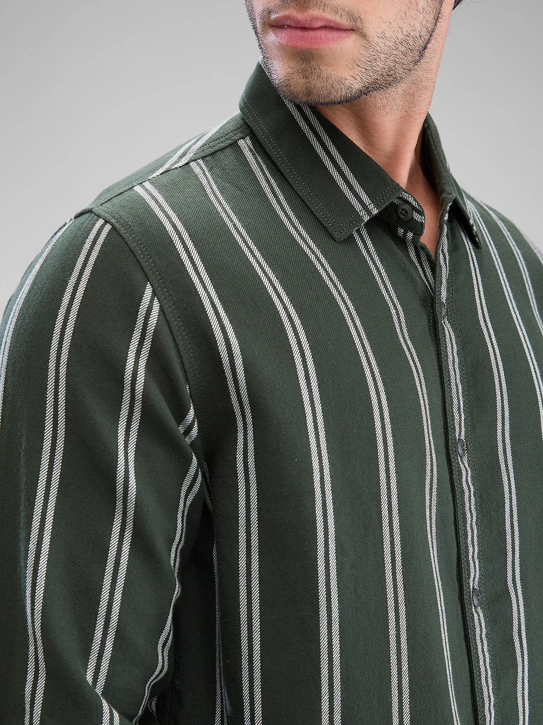Men Shirt Green Raised Collar - Image 5
