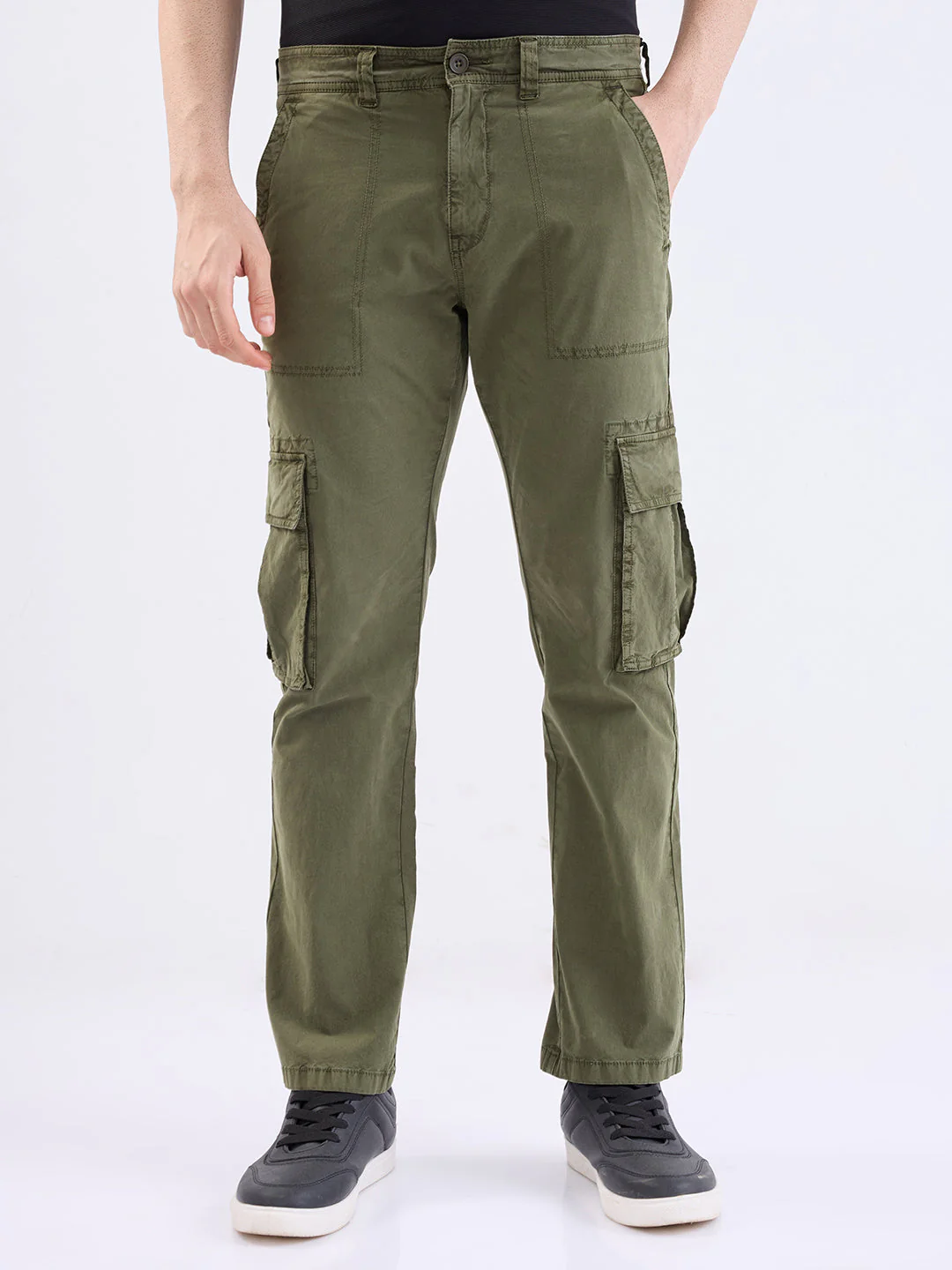 Men Trouser Relaxed Fit Green Mid Rise
