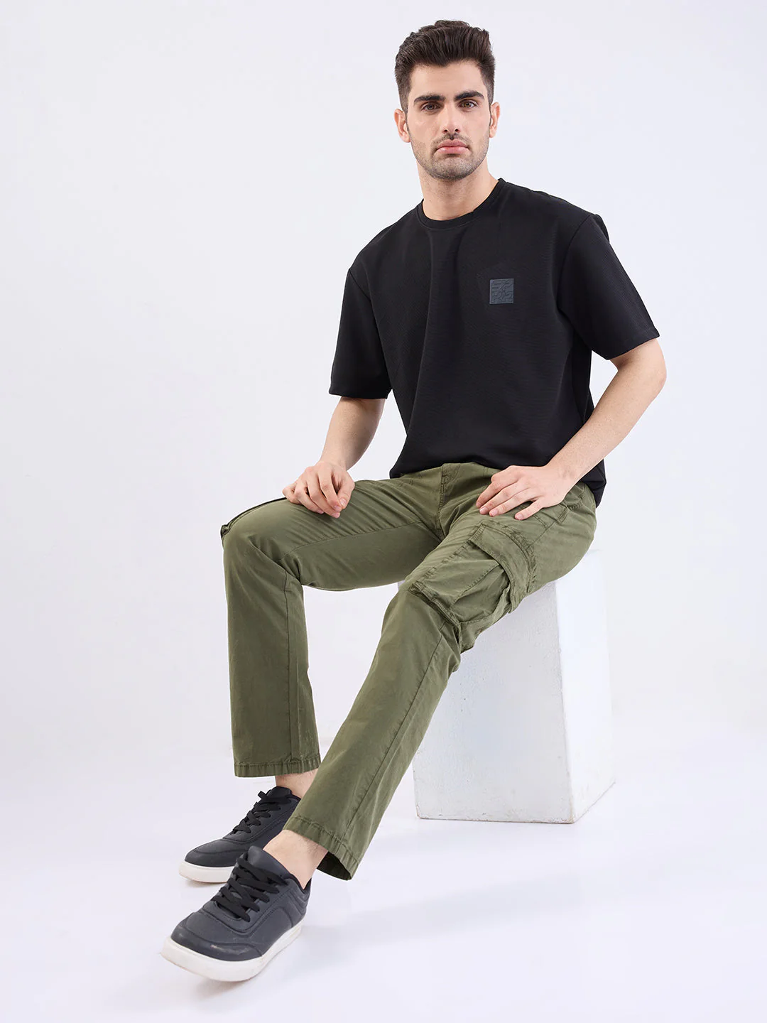 Men Trouser Relaxed Fit Green Mid Rise - Image 7