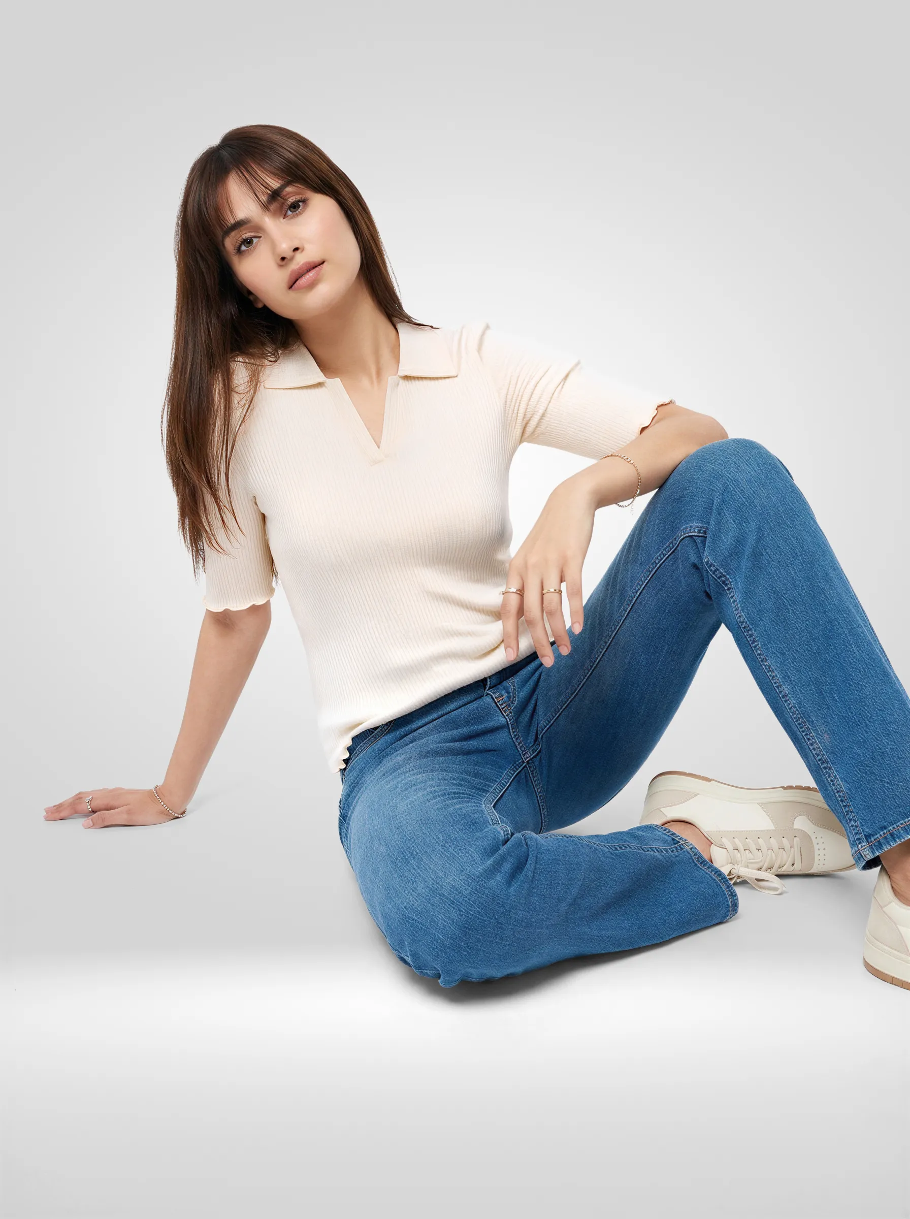 Women T-Shirt Textured White Regular Fit - Image 2