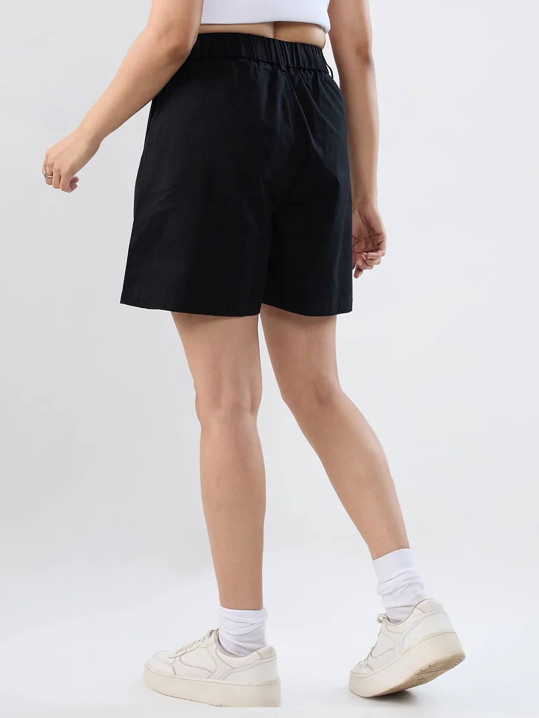 Women Shorts Black Relaxed Fit Mid Rise - Image 5