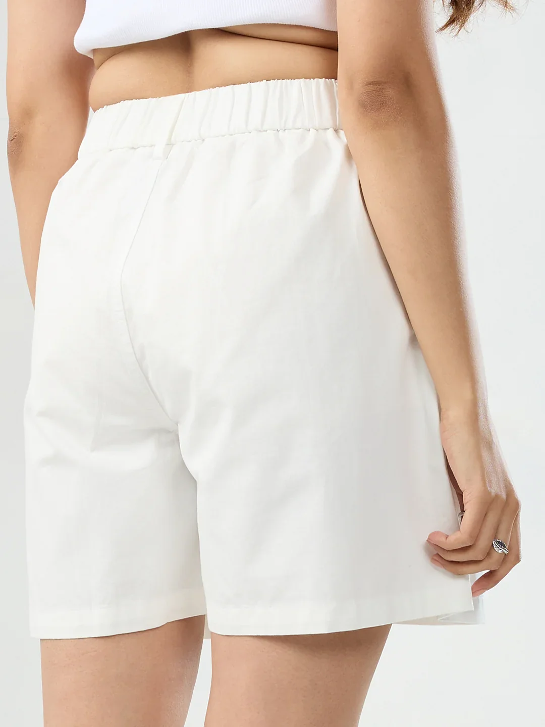 Women Shorts Off White Relaxed Fit Mid Rise - Image 7