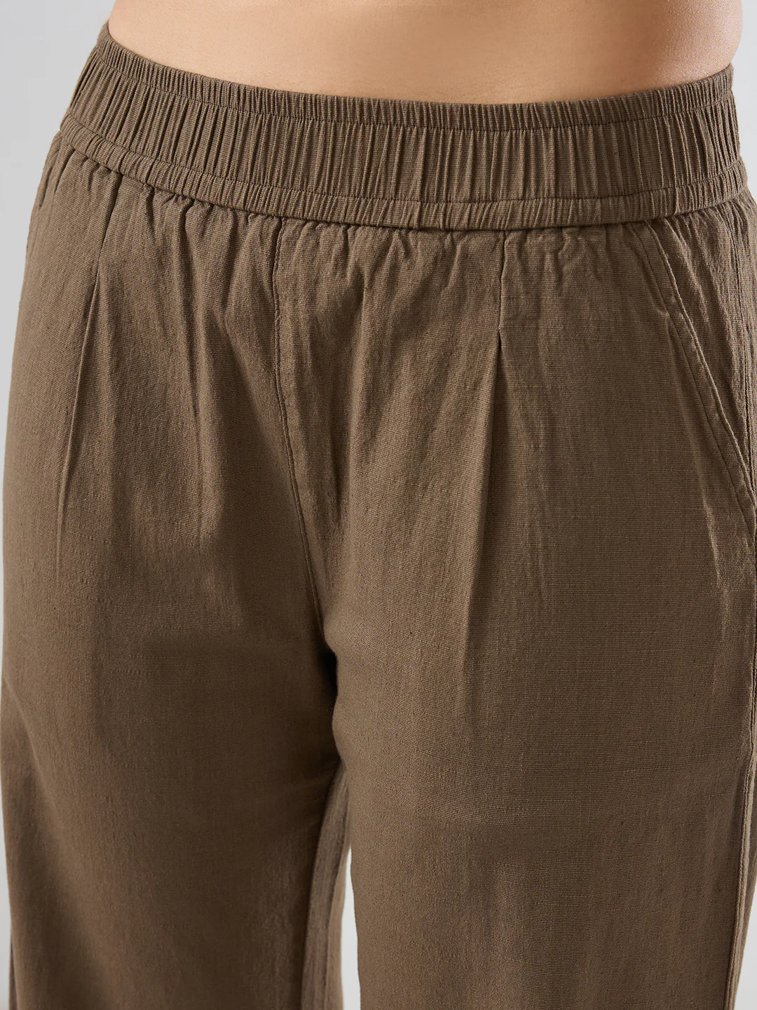 Women Trouser Straight Fit Olive Mid Rise - Image 6